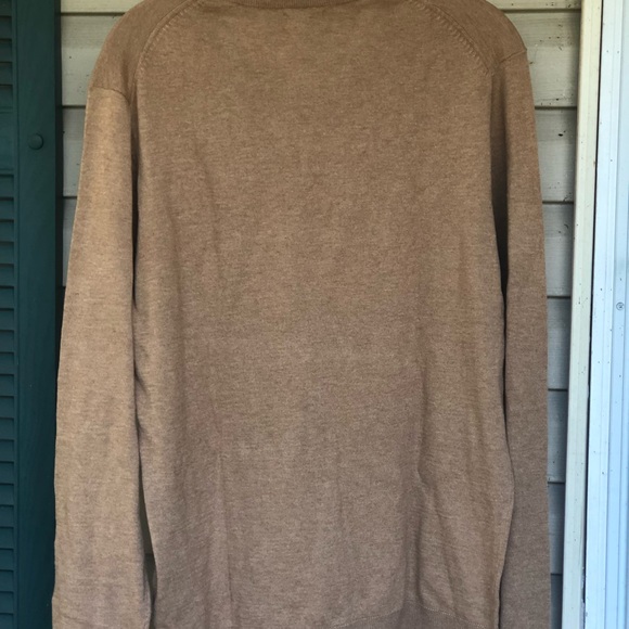Old navy tan sweater for men - Picture 2 of 5